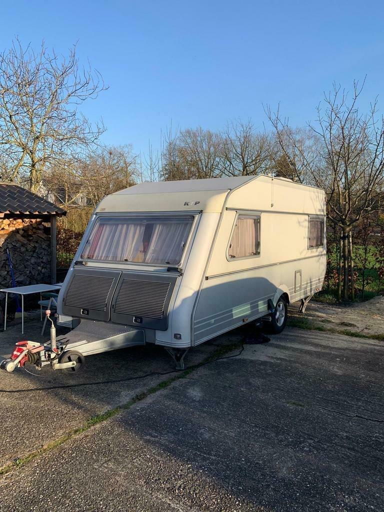 Caravan Kip- Greyline KG47 TRZ, BOVAG 2024, veel extra’s, Caravans en Kamperen, Caravans, 70 kg, Dwarsbed, Rondzit, Kip