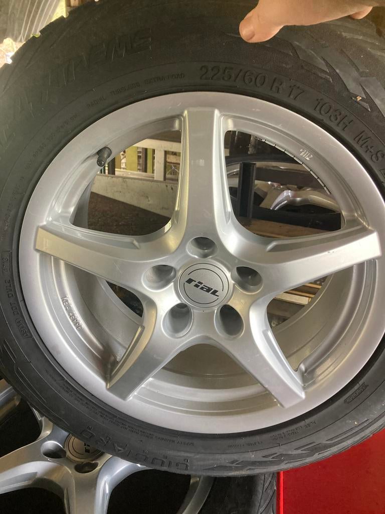 Te koop set velgen, Ophalen