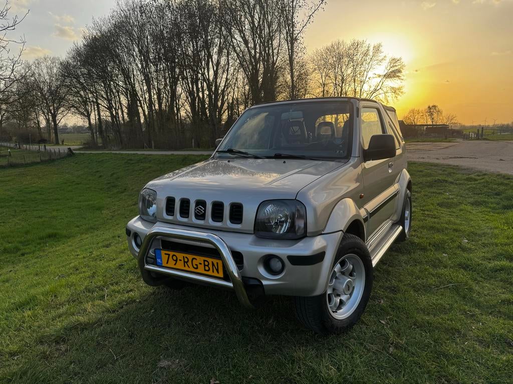 Suzuki Jimny 1.3 Cabrio 4WD 2005 Beige, Auto's, 13 km/l, 40 €/maand, 4 cilinders, 4 stoelen
