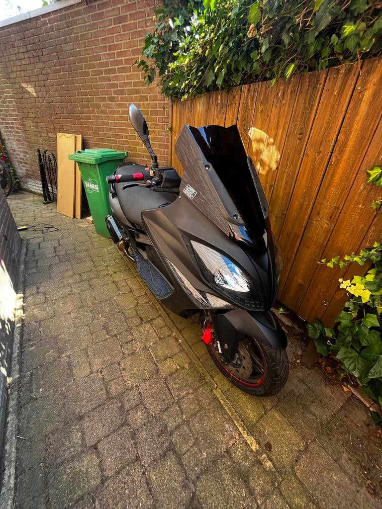Kymco Xciting 500RI motorscooter, Scooter, Particulier, ABS, 1 cilinder