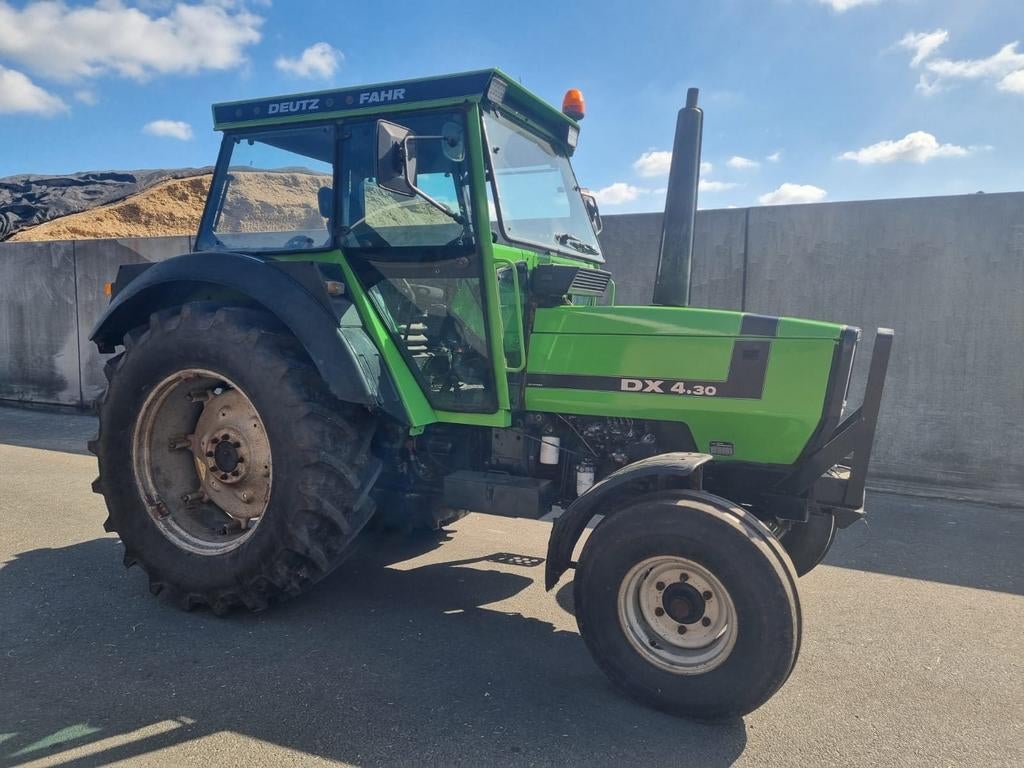 Deutz DX 4.30, Zakelijke goederen, Agrarisch | Tractoren, Ophalen