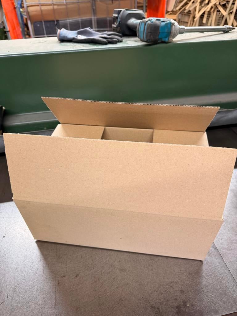 Dozen Verzendozen 37x25x14 cm 1200 stuks perf voor webshops, Doos, Minder dan 50 cm, Ophalen of Verzenden, Minder dan 40 cm