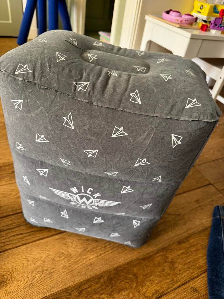 Wick Air vliegtuigbedje - reiskussen, Kinderen en Baby's, Babywiegjes en Ledikanten, Ophalen of Verzenden, Zo goed als nieuw, Ledikant