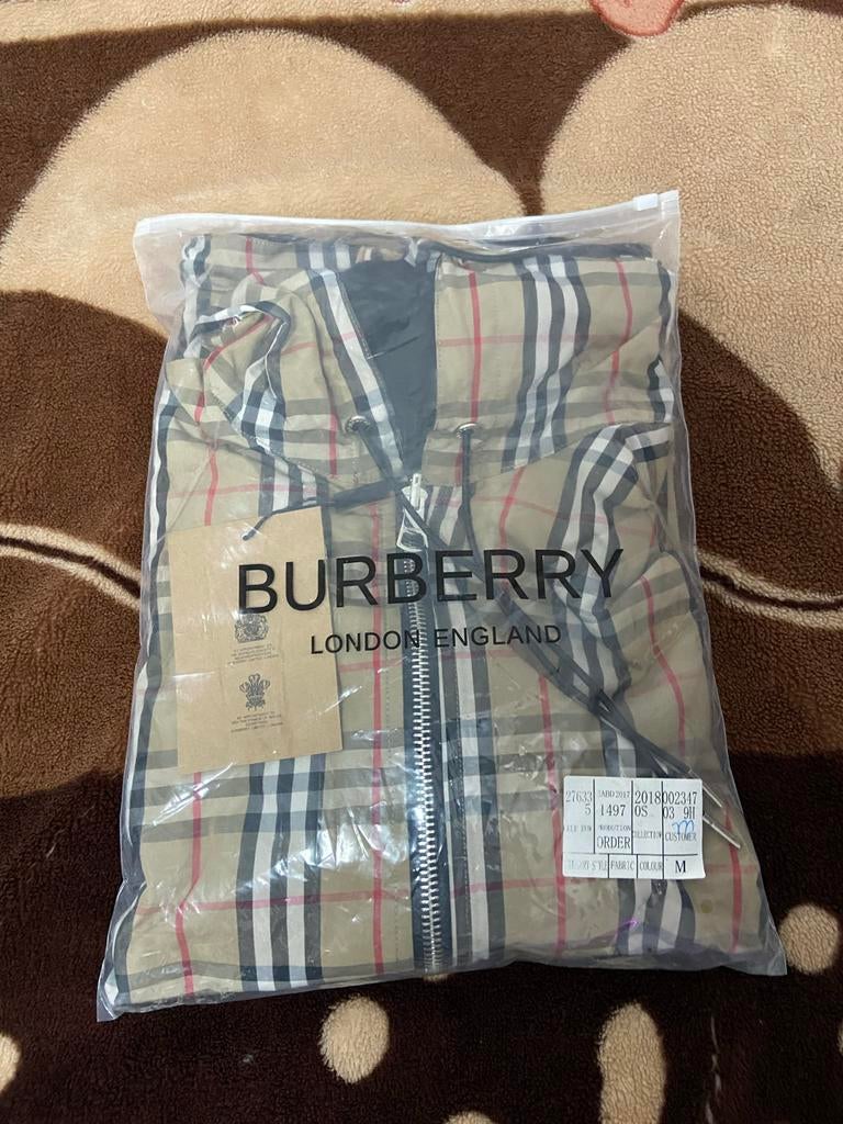 Burberry Windbreaker - Perfect voor elke outfit, Kleding | Dames, Ophalen of Verzenden, Zo goed als nieuw, Maat 42/44 (L), Beige