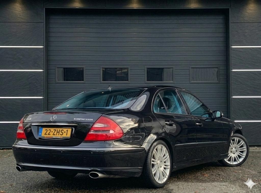 Mercedes-Benz E-200 avantgarde sportpakket || uniek ||, Automaat, Achterwielaandrijving, Zwart, 4 cilinders