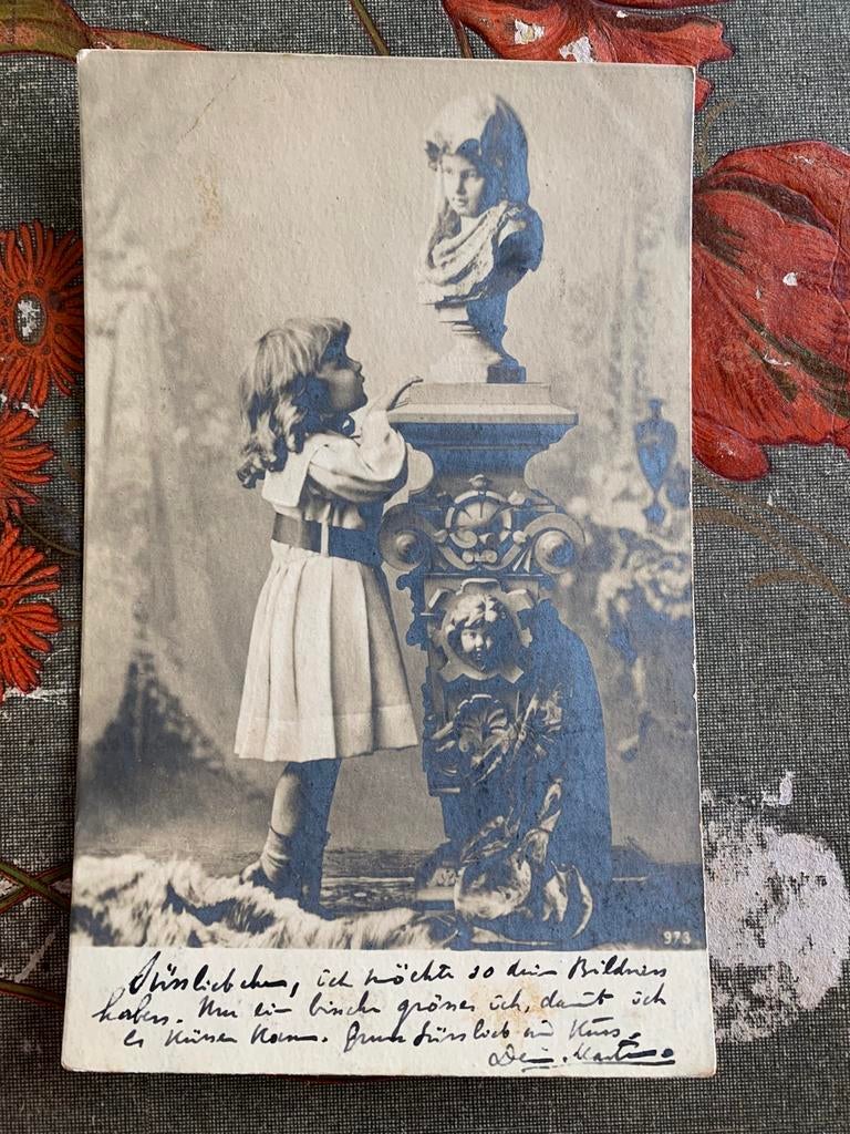 Meisje bij buste (NN), Ophalen of Verzenden, Voor 1920, Gelopen, Kinderen