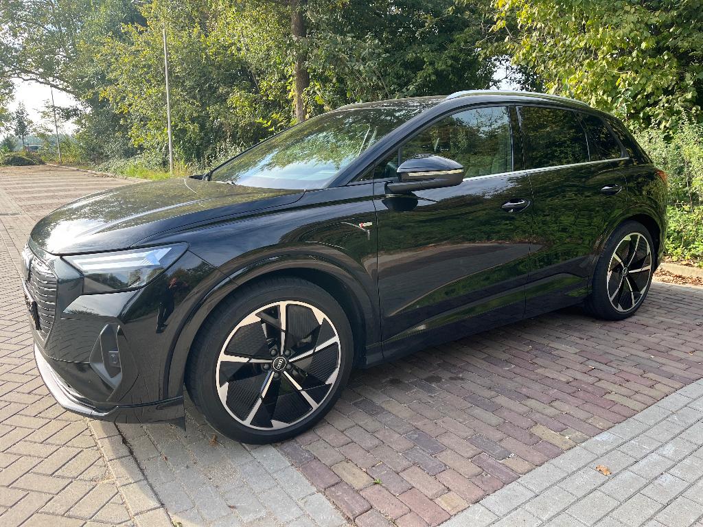Audi Q4 e-tron 40 E-tron 204pk 2021 S-Line Pano Leder Trekhk, Auto's, Automaat, Achterwielaandrijving, Zwart, Zwart