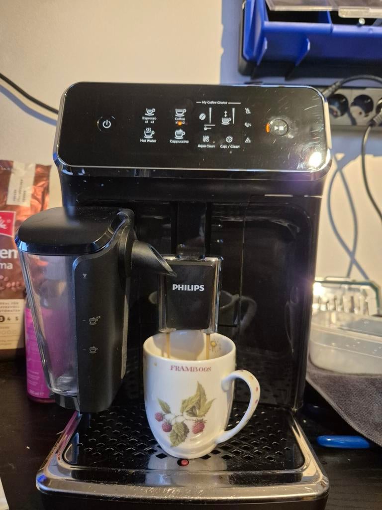 PHILIPS koffiemachine, Witgoed en Apparatuur, Koffiezetapparaten, Gebruikt, Espresso apparaat, Afneembaar waterreservoir, Koffiebonen