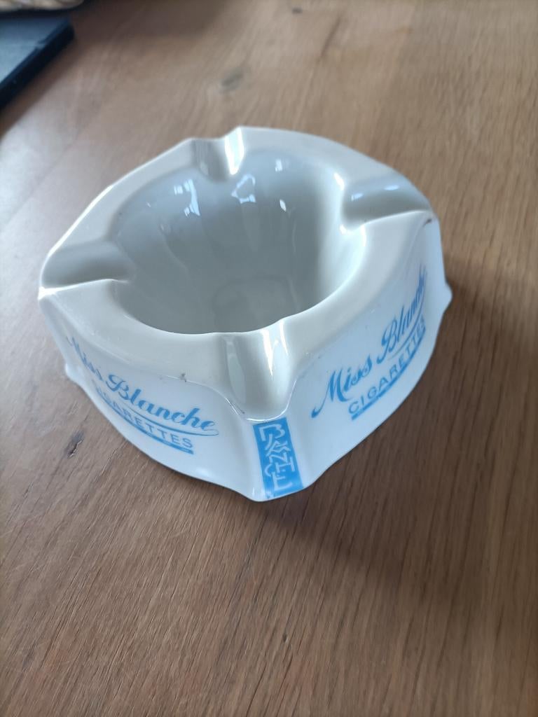 Miss Blanche cigarettes asbak., Verzamelen, Ophalen of Verzenden, Zo goed als nieuw, Asbak
