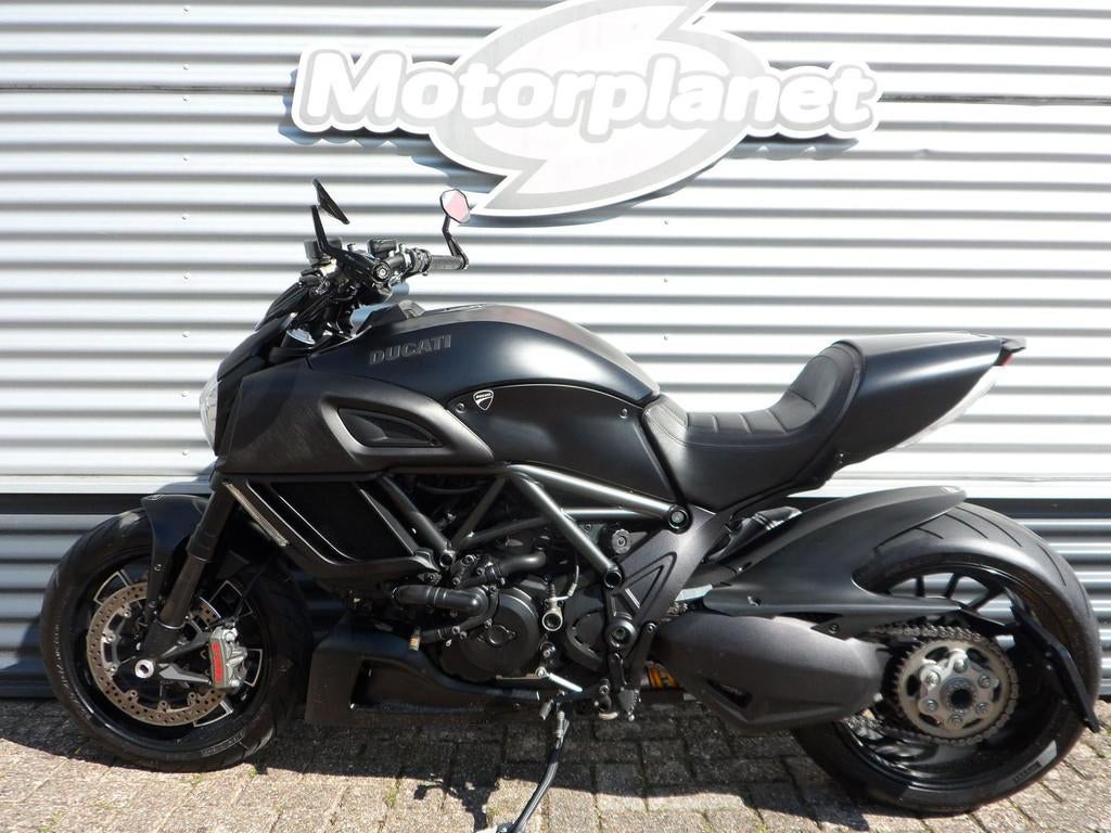 DUCATI DIAVEL CARBON - 2017 - foto 2