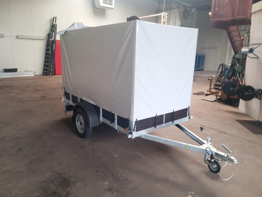 Huif aanhangers huifaanhangwagens te huur., Aanhangwagen