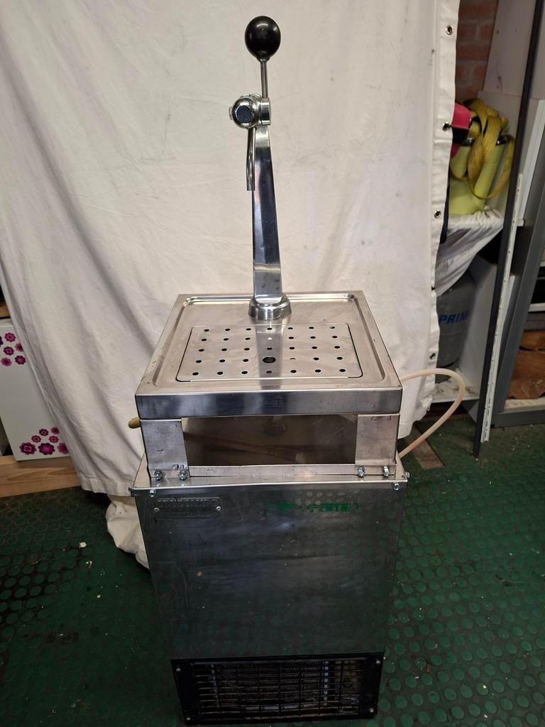 Bierkoeler met tapkraan en lekblad, Ophalen, Gebruikt, Overige merken