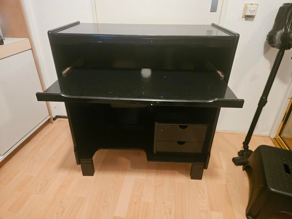 Mooi bureau kan nog makkelijk mee, Huis en Inrichting, Kasten | Secretaires, Ophalen of Verzenden, Gebruikt