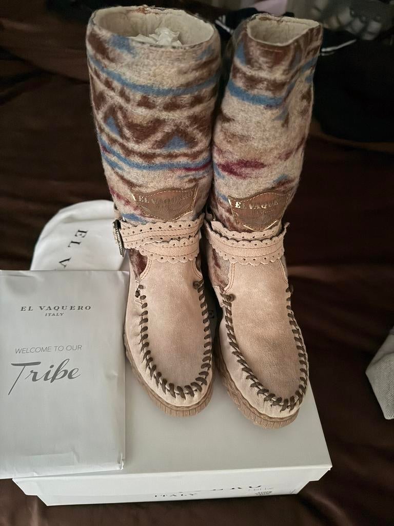 El Vaquero laarzen Nieuw in Doks Maat 37 €300, Hoge laarzen, Overige kleuren, Nieuw, Ophalen of Verzenden