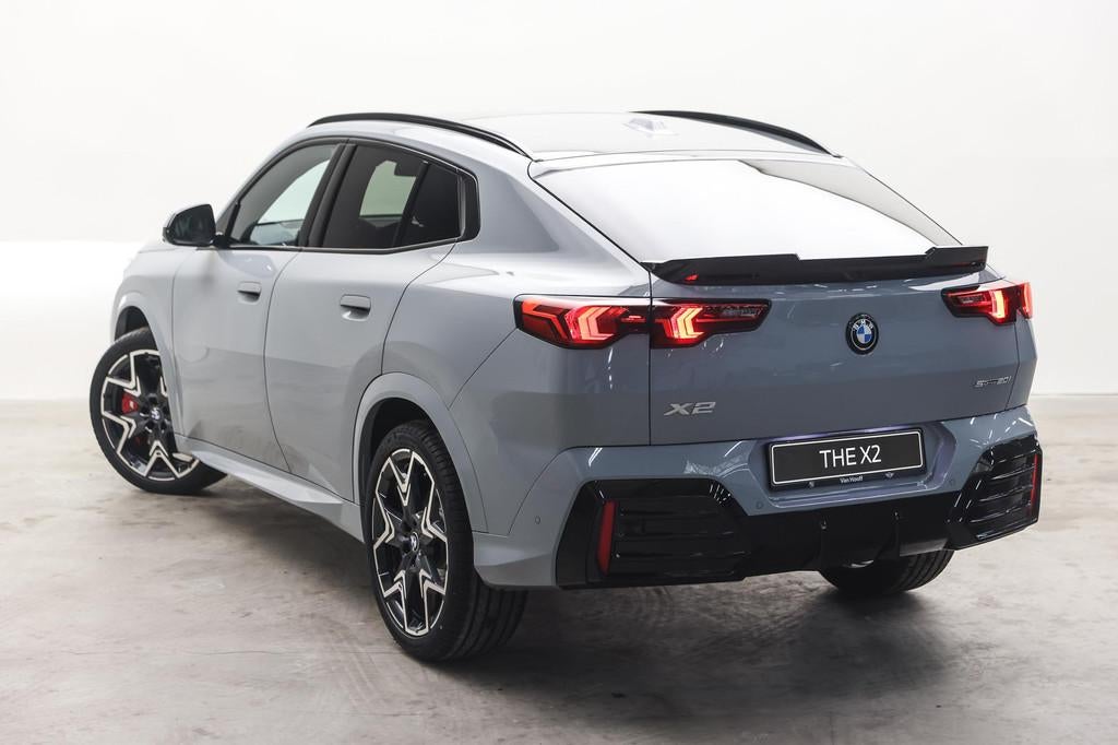 BMW X2 sDrive20i High Executive M Sport Automaat / Panoramad, X2, Zwart, 156 pk, 1545 kg