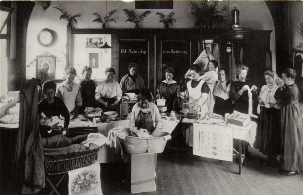 Moedercursus in ons Dorpshuis, Eelde - ongelopen, Verzamelen, Ansichtkaarten | Nederland, Ongelopen, Zuid-Holland, Voor 1920, Ophalen of Verzenden