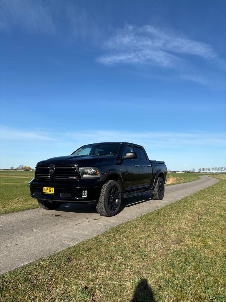 Dodge RAM 1500, Automaat, Achterwielaandrijving, Zwart, 5654 cc