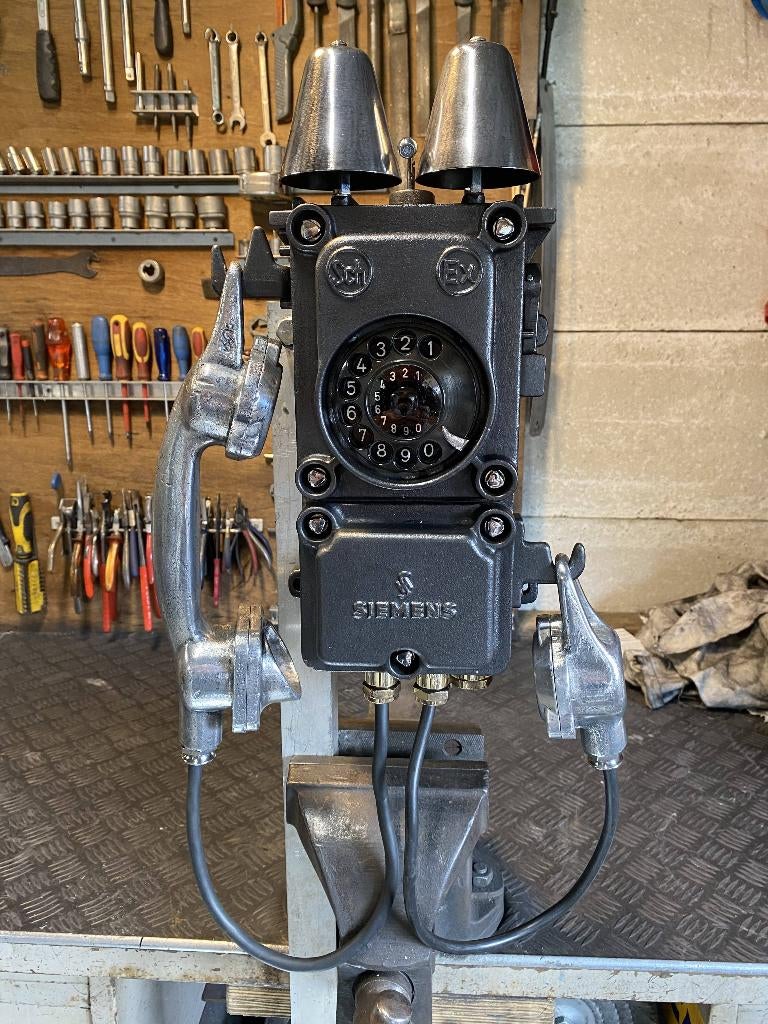 Bunker telefoon Industrieel  ( Siemens ) Bunkertelefoon, Antiek en Kunst, Ophalen