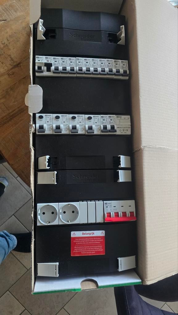 Meterkast / groepenkast met 12 automaten, fornuisgroep, Doe-het-zelf en Verbouw, Ophalen of Verzenden, Nieuw, Overige typen