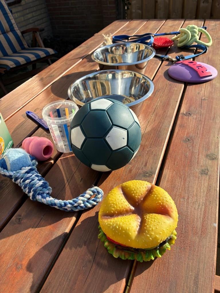 Speelgoed en diversen voor een hond, Dieren en Toebehoren, Honden-accessoires, Zo goed als nieuw, Ophalen of Verzenden