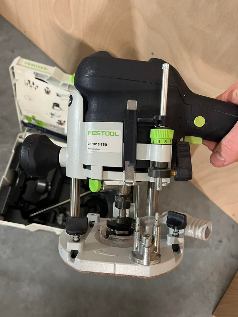Festool Bovenfrees OF 1010 EBQ - Precisie en Kracht, Ophalen, Gebruikt, Elektrisch, Bovenfrees