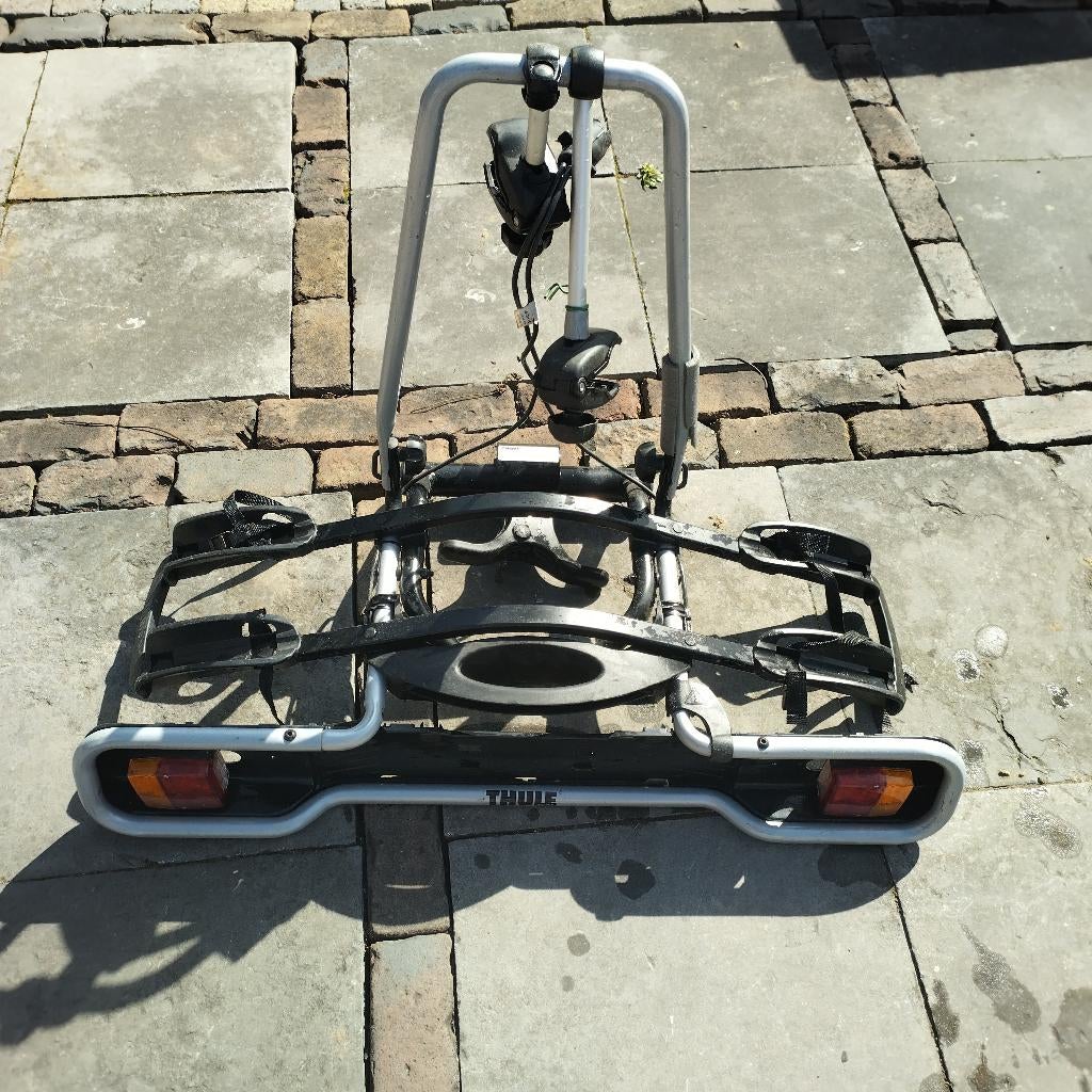 Thule fietsdrager, Ophalen, 2 fietsen, Zo goed als nieuw, Trekhaakdrager