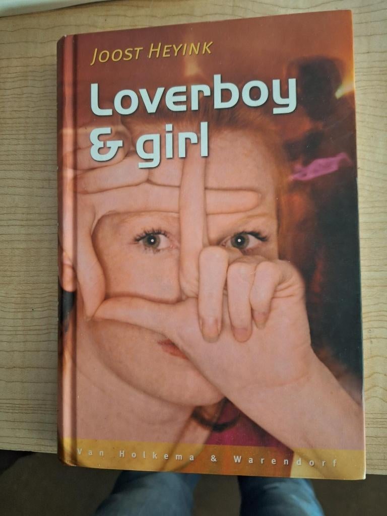 boek loverboy & girl, Ophalen of Verzenden, Zo goed als nieuw