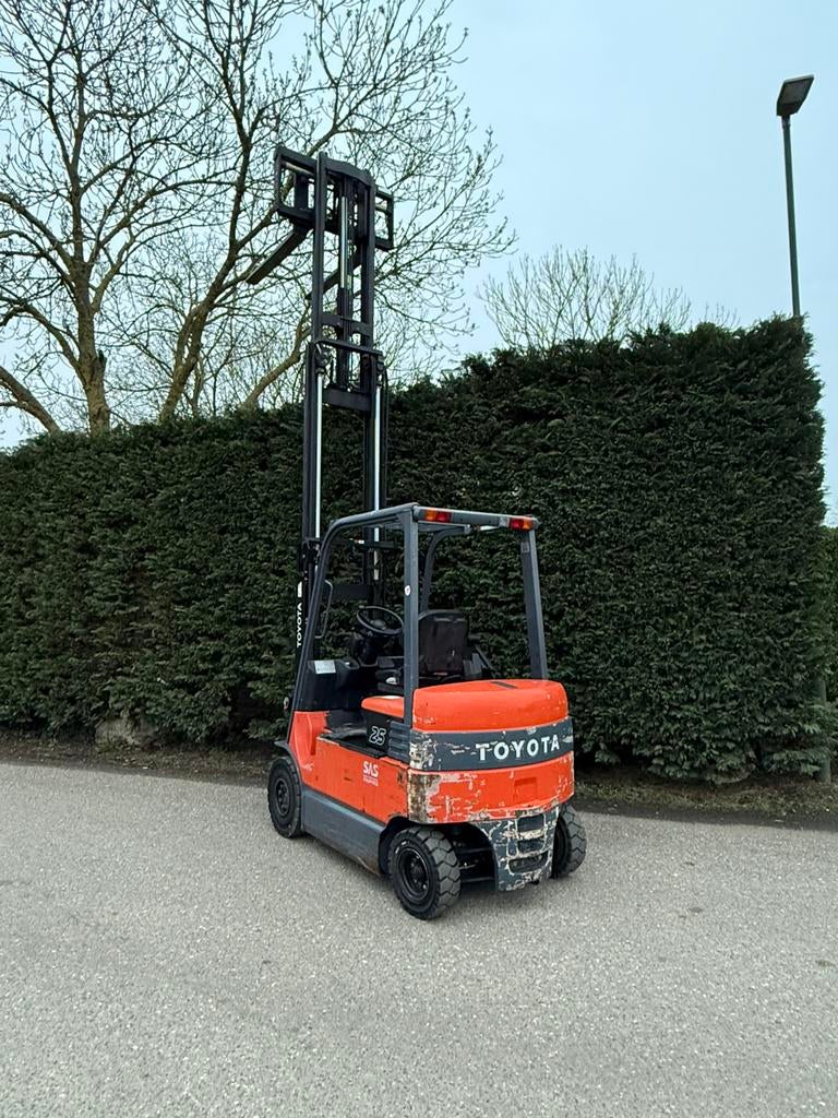 Toyota elektrische heftruck 2,5 ton driedelige mast