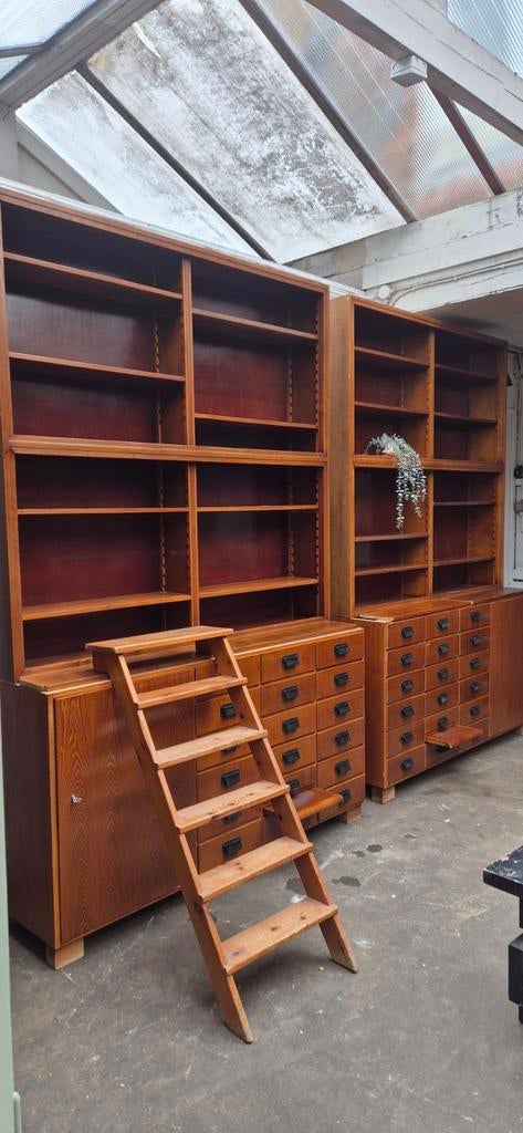 Mid - Century Duitse Apothekerkast| Wandkast | Ladenkast, 2033NJ, Gebruikt, 5 laden of meer, 200 cm of meer