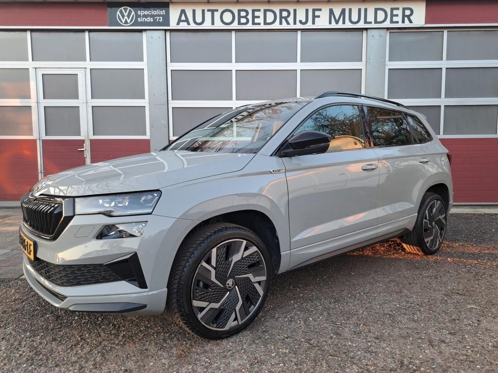 Skoda KAROQ 1.5 TSI 150 Pk ACT Sportline Business Pano Leder, Automaat, 4 cilinders, USB, SUV of Terreinwagen
