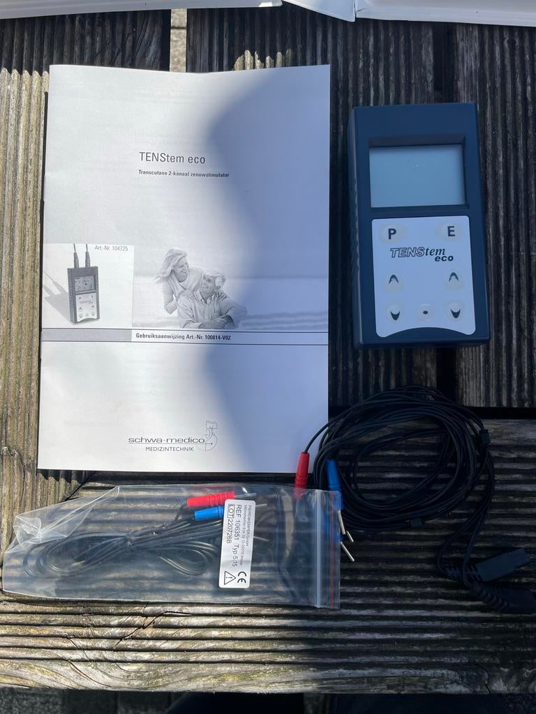 TENStem eco TENS apparaat met elektroden en handleiding, Sport en Fitness, Overige Sport en Fitness, Zo goed als nieuw, Ophalen of Verzenden