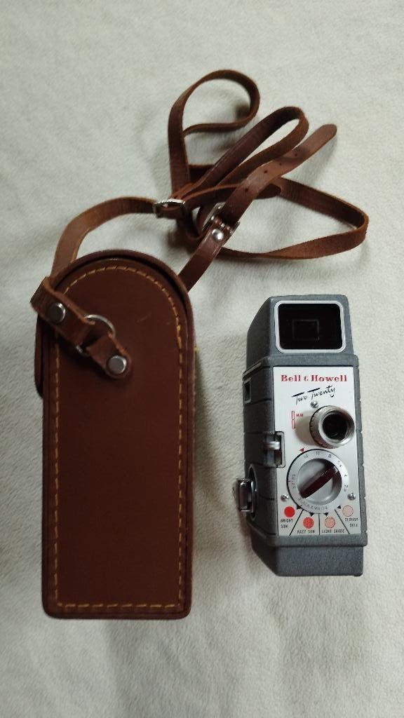 antieke camera: merk Bell & Howell, model Two Twenty, Verzamelen, Fotografica en Filmapparatuur, Ophalen of Verzenden, Voor 1940