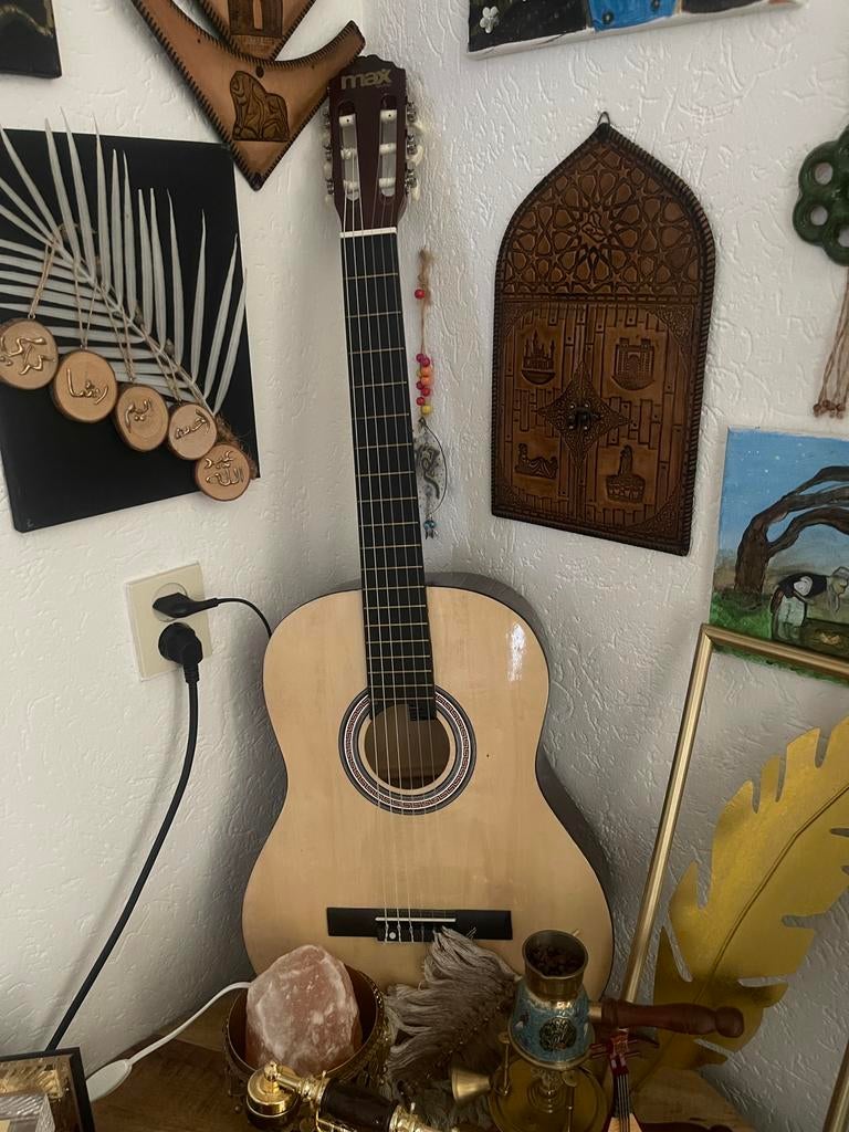 Gittar max, Ophalen of Verzenden, Zo goed als nieuw, Klassieke of Spaanse gitaar, Met koffer