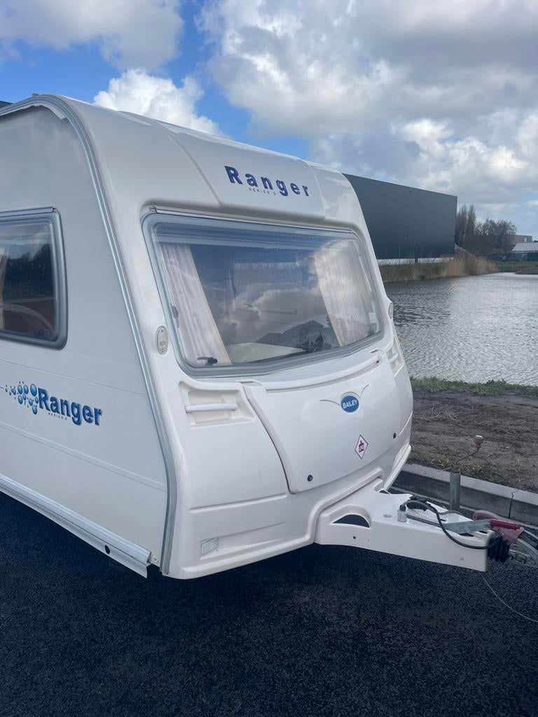 Bailey Ranger 550 2007 6pers Stapelbedden met Voortent, Rondzit, Bedrijf, Ringverwarming, 6 tot 7 meter