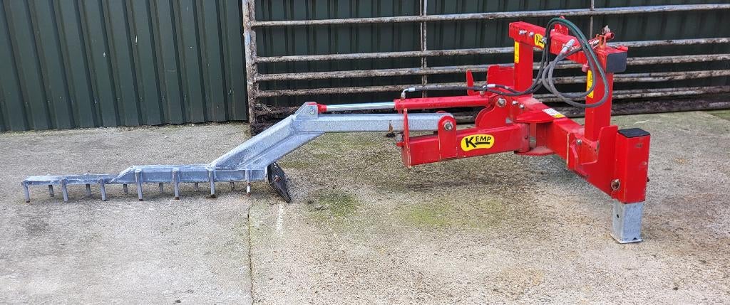 KEMP diepstrooisel boxenvlakker / diepstrooisel ligbox hark, Ophalen