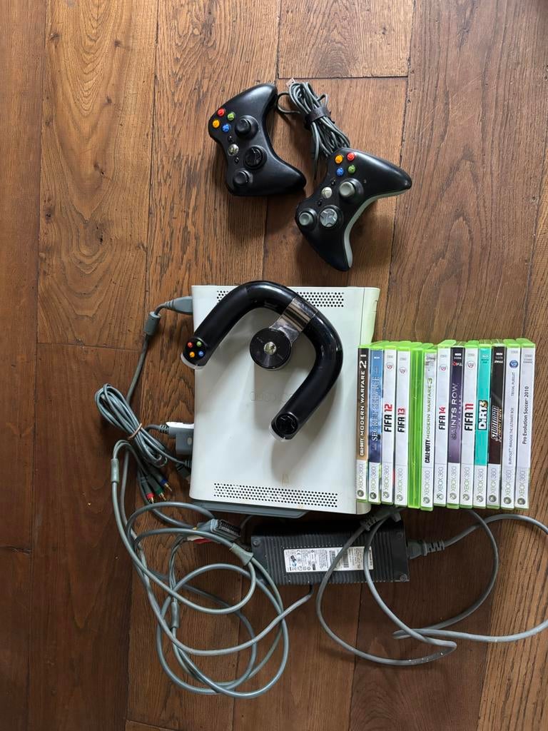 X box360, Spelcomputers en Games, Spelcomputers | Xbox 360, Ophalen, Gebruikt, 60 GB, Met 2 controllers
