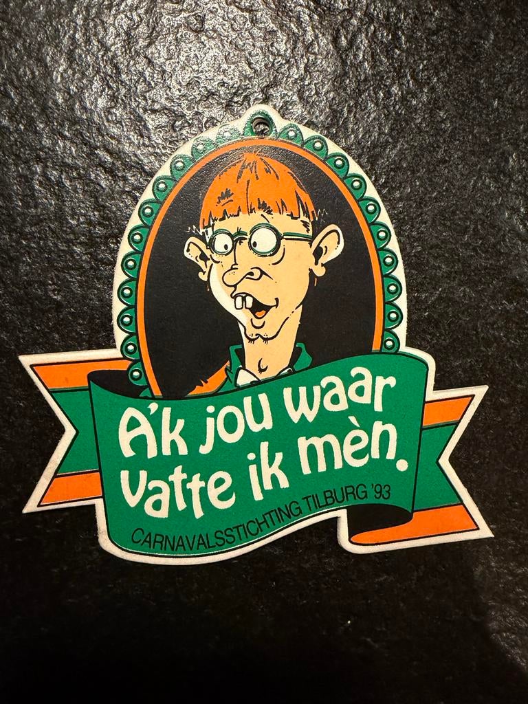 Carnavalsinsigne Tilburg 1993 - Kruikenstad Veldteken, Ophalen of Verzenden, Gebruikt