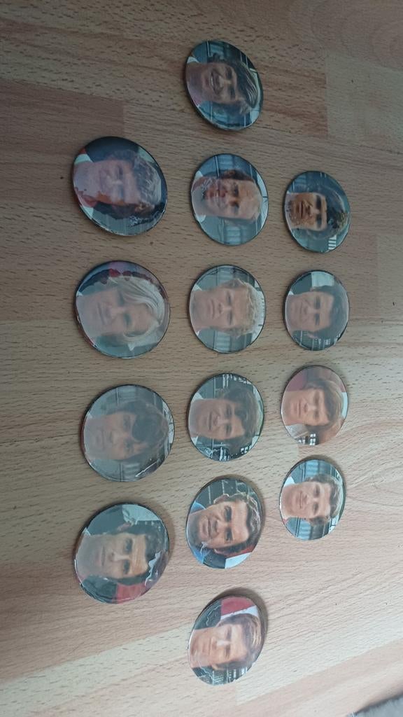 14 grote buttons feyenoord 1970, Verzamelen, Ophalen of Verzenden, Zo goed als nieuw, Feyenoord