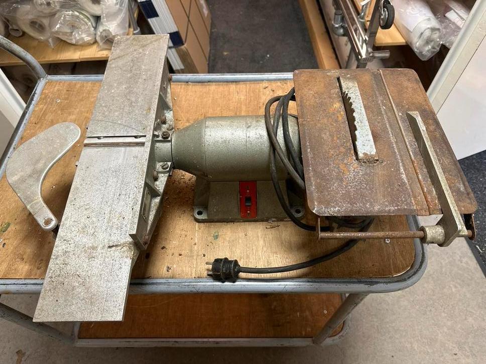 Oude schaafmachine en cirkelzaag combinatie, Ophalen of Verzenden, Gebruikt, Cirkelzaag