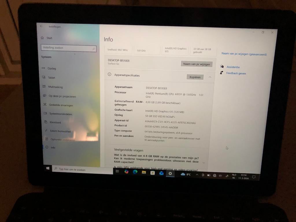 Microsoft Surface Go - Compacte 2-in-1 tablet/laptop, Computers en Software, Windows Laptops, Gebruikt, Qwerty, Minder dan 2 Ghz