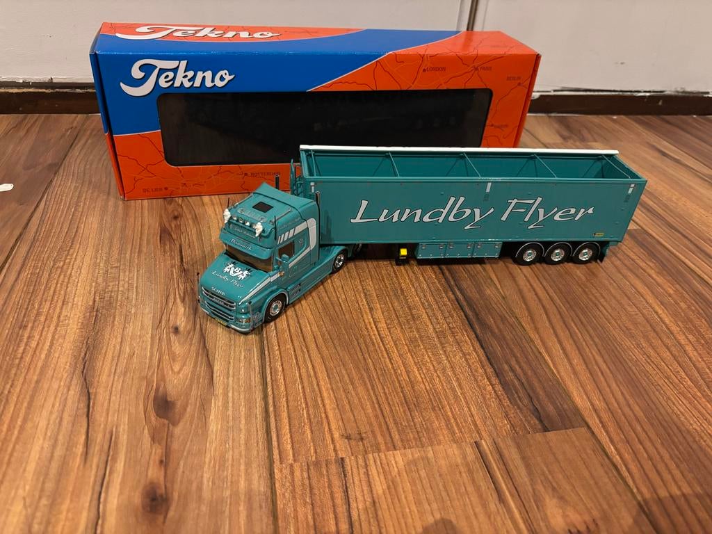 Tekno Scania t730 lundby flyer, Hobby en Vrije tijd, Modelauto's | 1:50, Ophalen of Verzenden, Zo goed als nieuw, Bus of Vrachtwagen