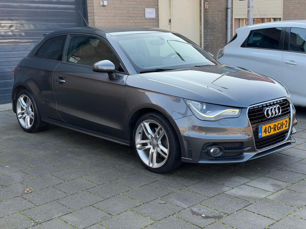 Audi A1 1.4 TFSI S edition Automaat Apk Clima Bi-xenon Leder, Euro 5, Zwart, 4 cilinders, 1165 kg