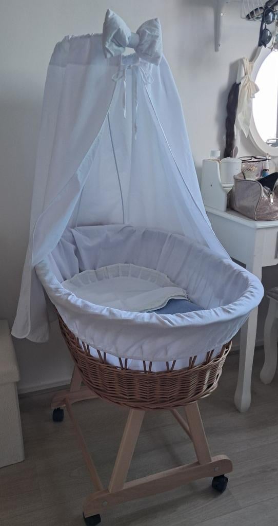 Rotan wieg met bekleding, Ophalen, Zo goed als nieuw, Wieg