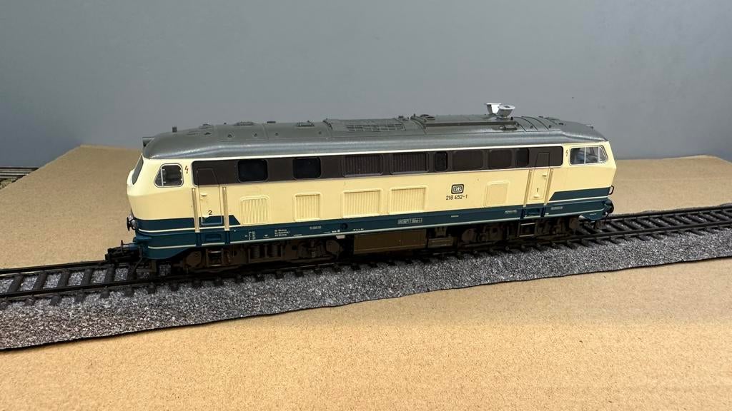 Fleischmann Diesel Br 218 HO Turkoise beige digital code 51, Hobby en Vrije tijd, Modeltreinen | H0, Fleischmann, Ophalen of Verzenden