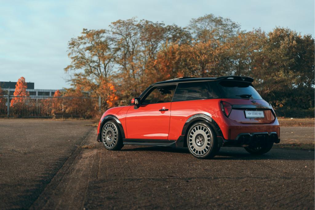 MINI Hatchback Cooper S Automaat / JCW / Pakket XL / 19" Joh, Stof, Gebruikt, Euro 6, 4 cilinders