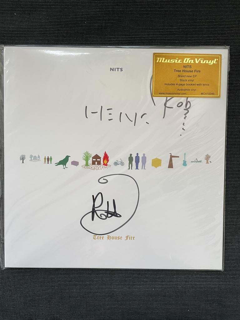 Nits - Tree House Fire - GESIGNEERD - 10" zwart vinyl. Nieuw, Ophalen of Verzenden, Nieuw in verpakking, 10 inch, Poprock