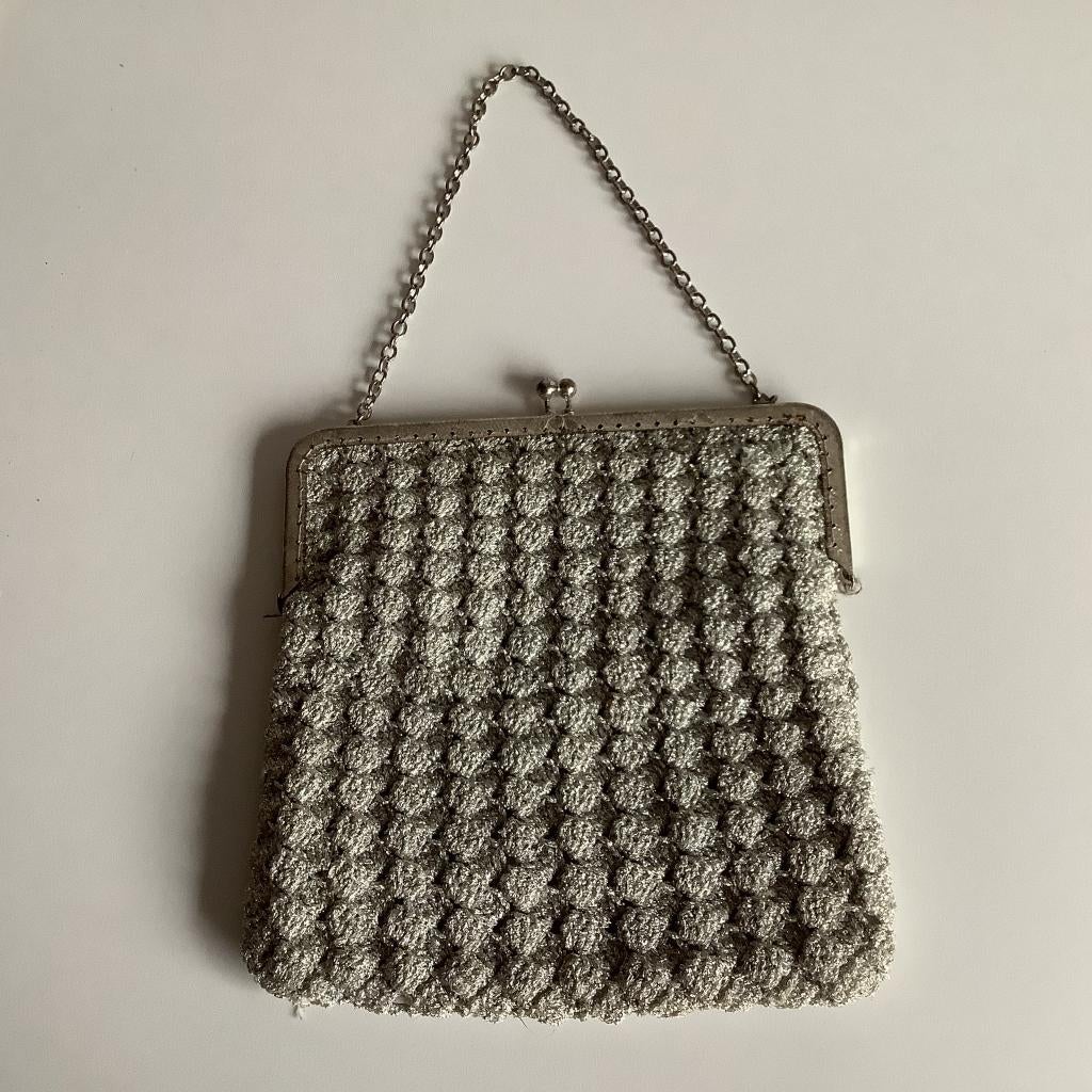 vintage zilverkleurig gehaakt tasje, Ophalen of Verzenden, Zo goed als nieuw, Overige kleuren, Avondtasje