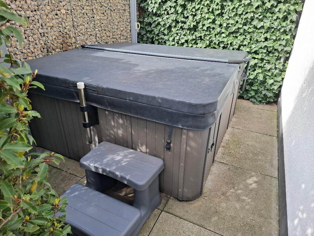 Spa Pro Duo, Ophalen, Gebruikt, Trap, Vast