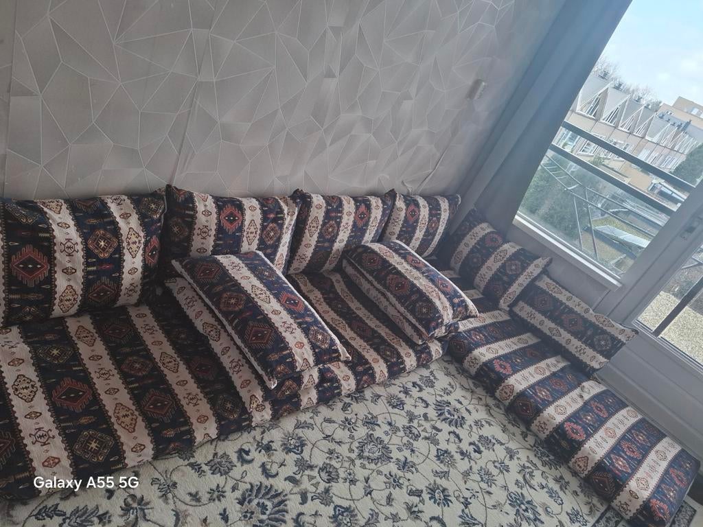 Comfortabele Oosterse Zithoek met Kussens, 100 tot 125 cm, Hoekbank, 300 cm of meer, Ophalen of Verzenden