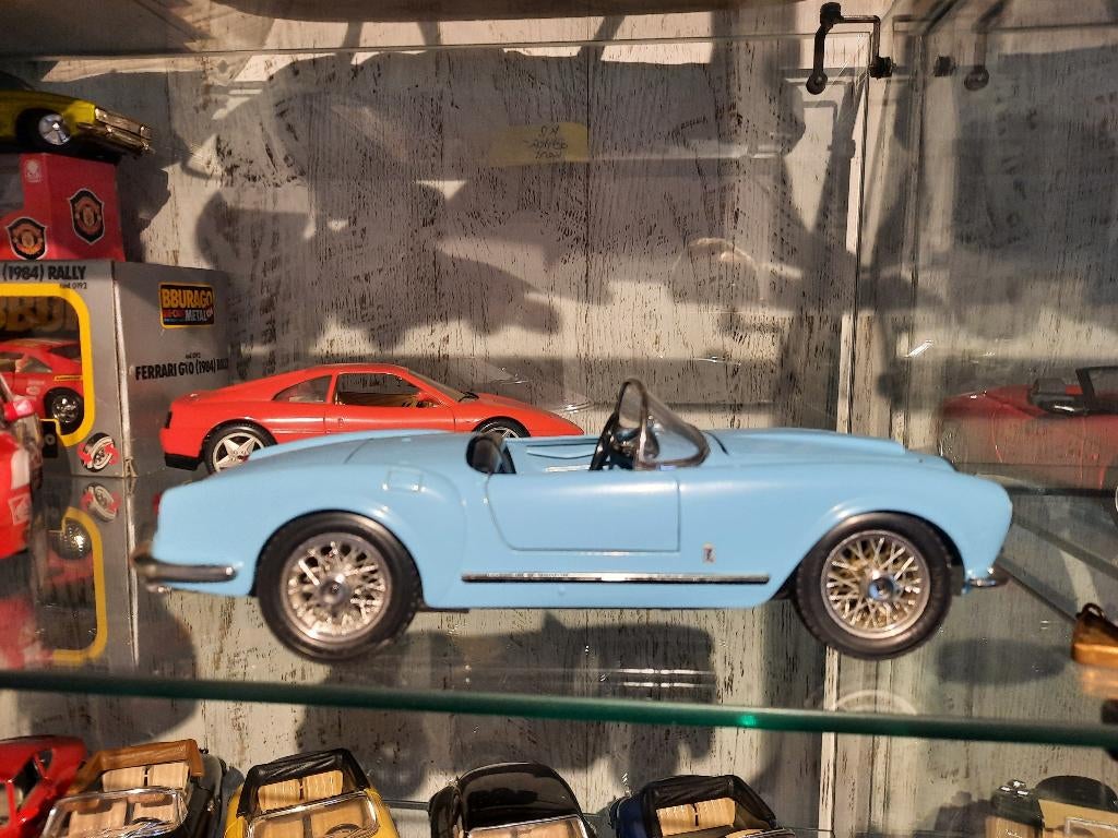 mooie Lancia Aurelia B24 spider Bburago 1:18, Hobby en Vrije tijd, Modelauto's | 1:18, Zo goed als nieuw, Auto, Bburago, Ophalen of Verzenden